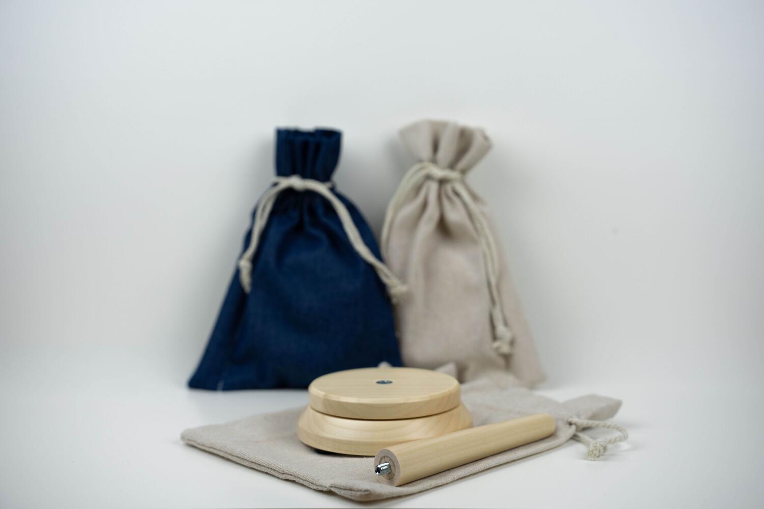 zerlegter Wollabroller mit Tasche für Transport