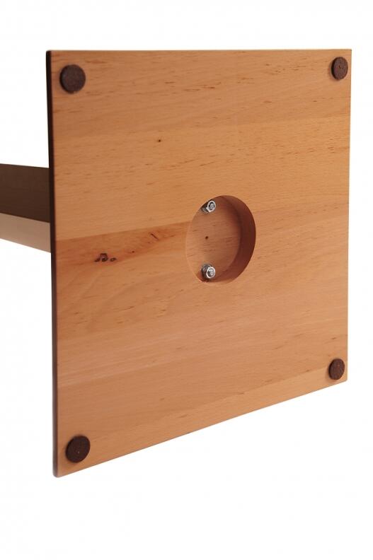 verschraubter Standfuss von Garderobenständer aus Holz